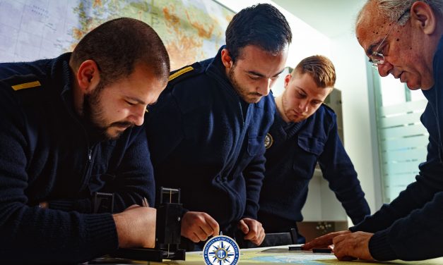 O poveste de succes. Colegiul Nautic Român pregătește viitori ofițeri pentru flota engleză. Absolvenții obțin direct brevet britanic