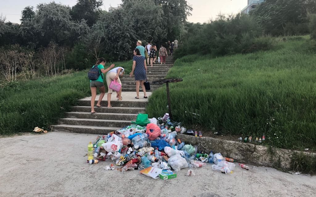 Cand ConstanÈa Nu I Mamaia Mizerie Gunoaie BÄlÄrii Cat Casa Èi Caini Maidanezi AÈa Se Ajunge Pe Plaja Modern Galerie Foto ConstanÈa De Azi