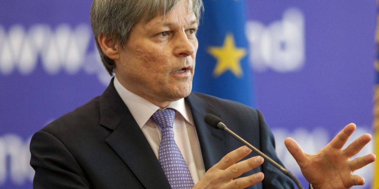 Dacian Cioloș, propunerea de premier din partea USR. „Dacă vechile partide fug de responsabilitate, USR este pregătit să își asume guvernarea“