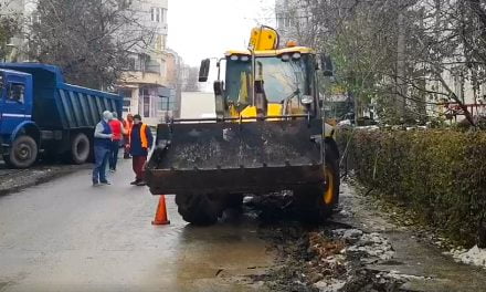 Atenție, șoferi! Au început lucrările de asfaltare pe strada București