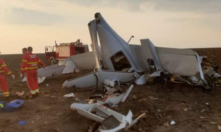Un avion de instrucție s-a prăbușit la Tuzla. Elevul a decedat, pilotul este grav rănit