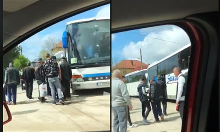 VIDEO. Oamenii din sate, duși cu autobuzele la mitingul PSD din Craiova. Unii sunt obligați de șefi să participe