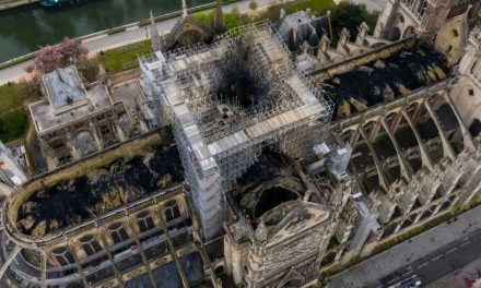 VIDEO. Cum arată catedrala Notre Dame după incendiu. Imagini spectaculoase, filmate din dronă
