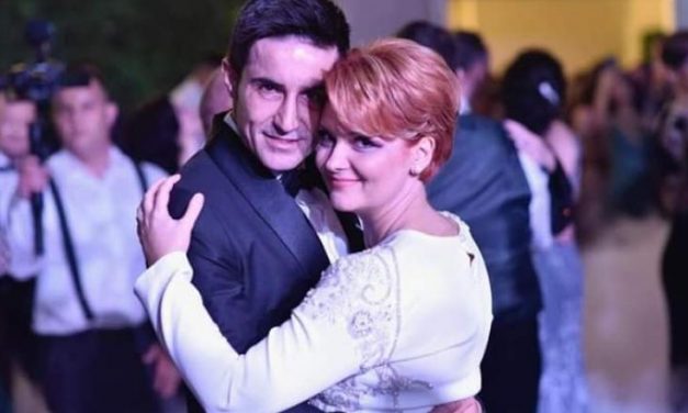 Și-acum, darul…!!! Lia Olguța Vasilescu și Claudiu Manda au strâns la nuntă, la plic, peste 300.000 euro