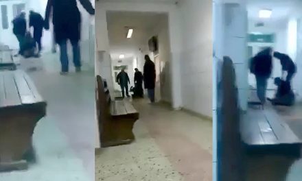 VIDEO. Bărbat bătut pe holurile spitalului de un brancardier și doi infirmieri. Voia doar să se încălzească