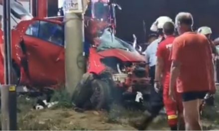 VIDEO. Tragic accident rutier între Eforie Nord și Eforie Sud. Tânăr de 22 de ani mort pe loc, șoferița de 20 de ani în stare gravă