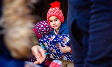 Dăruiește bucurie într-o cutie pentru 41 de copii sărmani din comuna Cerchezu