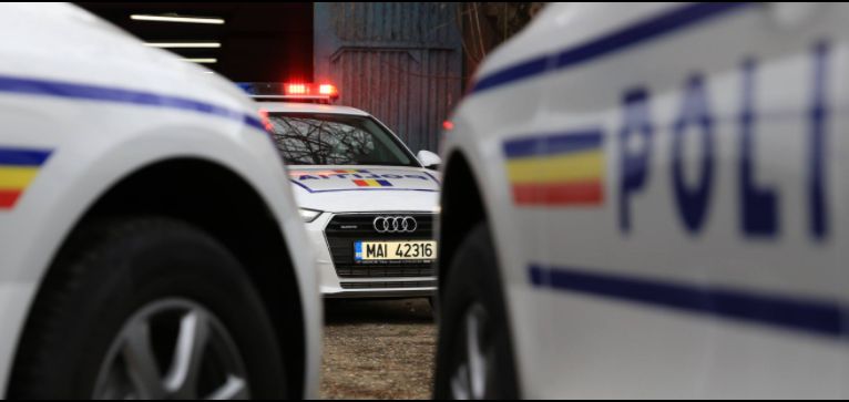 Ucigașul profesoarei din Cernavodă, un individ care îi montase jaluzele în casă. Polițiștii l-au reținut