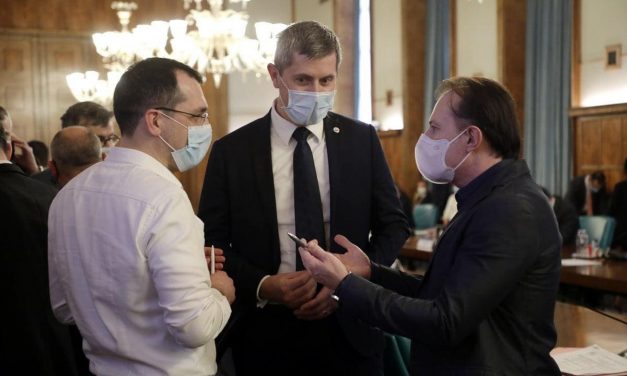 Cîțu îl demite pe ministrul Sănătății, Vlad Voiculescu. USR-PLUS amenință cu ruperea coaliției