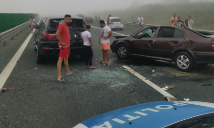 FOTO Accident cu 40 de mașini și 17 victime (5 copii) pe A2, lângă Medgidia. Traficul rutier spre mare este blocat