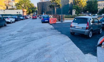 FOTO. Cum peticește Chițac zona istorică a Constanței: scoate pavelele și toarnă asfalt